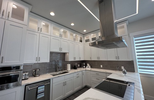 Newport Casa | New Modern Home in Bellevue