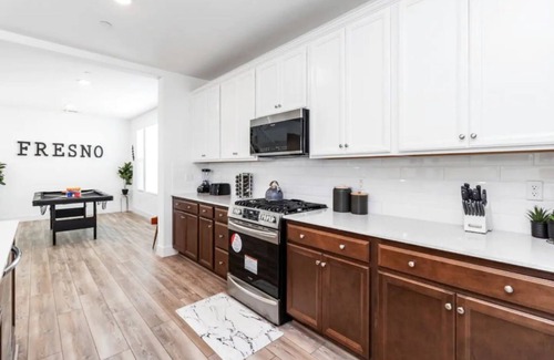 Roosevelt Casa | New Modern Home with Games and More! Near Airport!