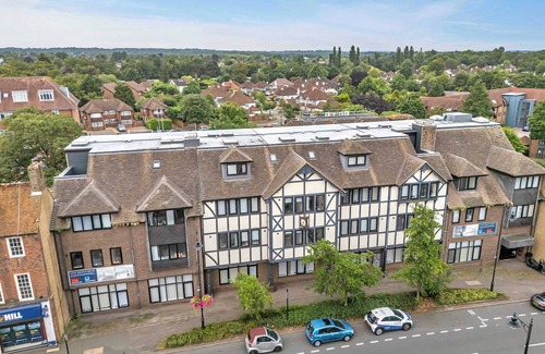 Sutton Apartamento | New Modern London 2 Bed | Long Stays! with Parking