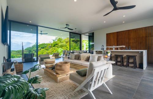 Ojochal Casa | New! Modern-luxury-3 Suites-pool-ojochal-100mbps