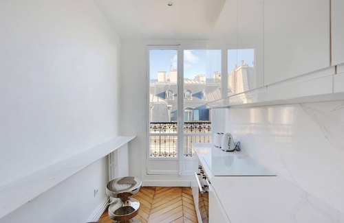 Saint-Germain-l'Auxerrois Apartamento | NEW Modern & stylish apt w/stunning Seine views!