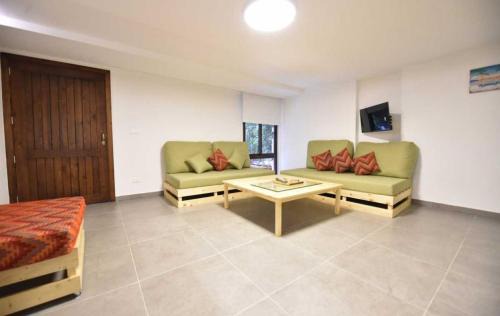 Batroun Apartamento | New Moon Duplex Studio in Batroun Souk