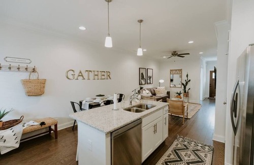 Murfreesboro Casa | NEW Murfreesboro Luxury Townhome | 3 BR