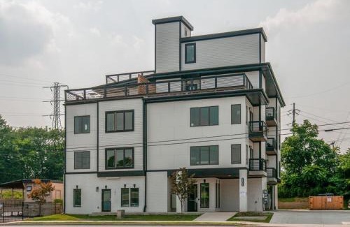 Nashville Apartamento | New Nashville Condo with 2 King beds walk to bars