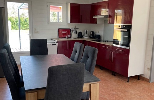 Grayan-Et-L'Hopital Casa | NEW Near Soulac/mer and beach air-conditioned house with private heated pool
