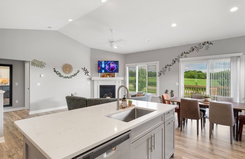 Waukee Casa | New Neoteric Neighborly Notable Spacious 5-bedroom House w/3 Car Garage & Pool