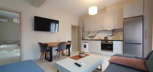 Nea Iraklia Apartamento | New, nice apartment, 50m from sea and from Center at Nea Irakleia