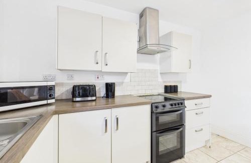 Wychbold Casa | New No1 Saxon Way by Signature Stays
