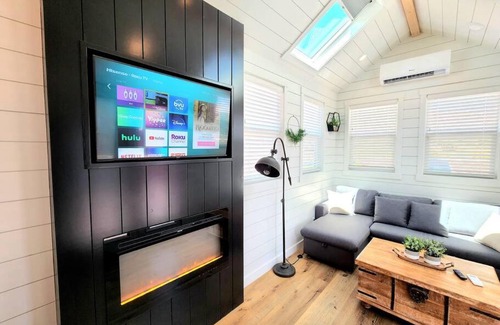 Apple Valley Casa | NEW Nook Tiny Home with Deck Firepit Skylights