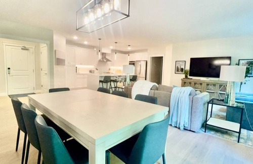 Northeast South Bend Condominio | New Notre Dame Condo - Cozy, Roomy, and Ready for Your Booking!
