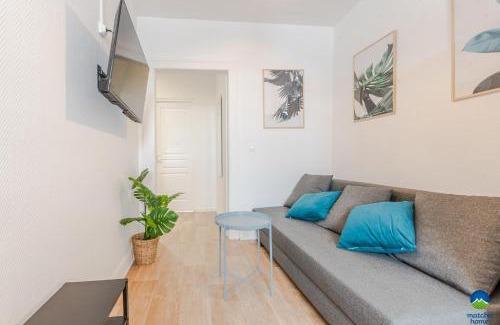 Hettange-Grande Apartamento | NEW NOVÝ NOU NOVO - 3 APPTS - 3 à 7 lits - Parfait 6 à 10 pers - max 29 pers - 1 immeuble - Convivialité, Rentabilité - ENGLISH - 3 APTS - 3 to 7 beds - Ideal for 6 to 10 guests - Up to 29 - Same building - Cattenom