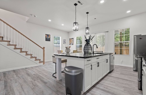 Sumter Casa | New, Oasis Haven near downtown & Shaw AFB