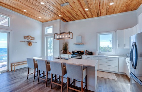 Great Guana Cay Casa | NEW Ocean Front Home!