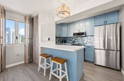 Tantalus Apartamento | [New]Ocean + Sunset Views | Parking | Kitchen | WD