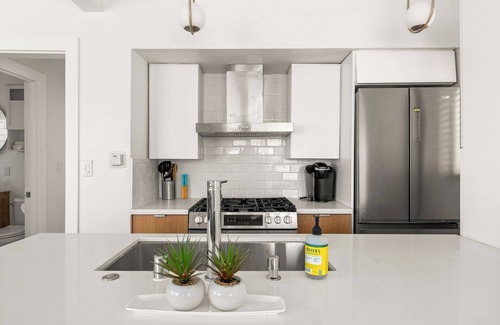 El Porto Casa | NEW! Ocean View Beach House Steps from the Sand