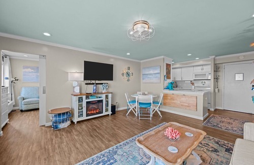 Virginia Beach Condominio | New Oceanfront 2bd, 2bth / Beach / Pool / Boat