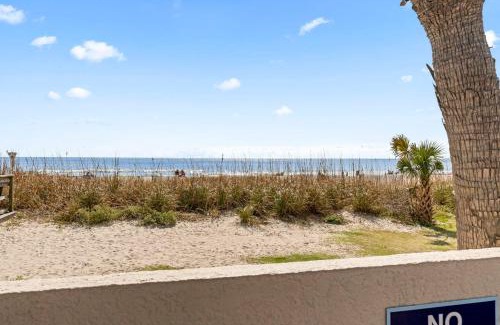 Myrtle Beach Apartamento | New OceanFront Studio Condo In Resort w/Pools & Hot tubs