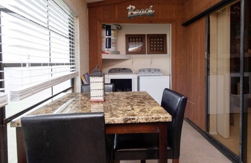 Bradenton Condominio | NEW ON THE MARKET!!! CLOSE TO BEACH!! 2 Bed, 2 Bath Townhome in Palma Sola!!