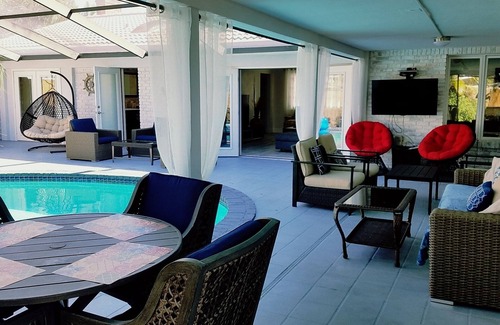 Cypress Lakes Casa | ¡Nuevo en el mercado! Recientemente renovado 3BR / 2BA con gran piscina climatizada de agua salada!