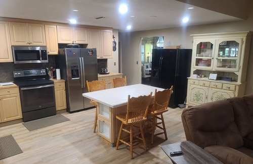 Taylor Creek Casa | New"One of a kind property" fishing,& golfing . Pontoon available. 25% discount