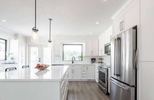 Langley Casa | **NEW** Open & Bright Home in Langley With Parking for Truck & Trailer