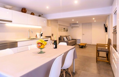 El Roc de Sant Gaieta Apartamento | New Openning Frente playa Roc de Sant Gaietà