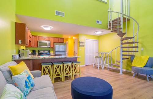 Emerald Isle Condominio | ~New Openings~ Tropical 2 bed 2 bath, in an OCEANFRONT complex with 3 pools