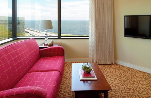Metairie Hotel | New Orleans Marriott Metairie at Lakeway