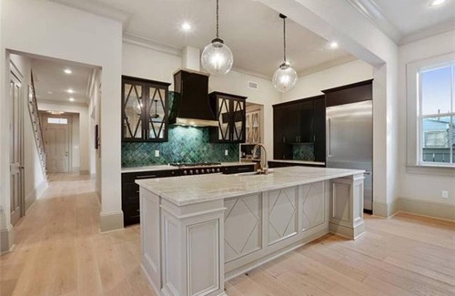 Audubon Casa | New Orleans: Uptown; elegant, luxurious, fun- loving living!