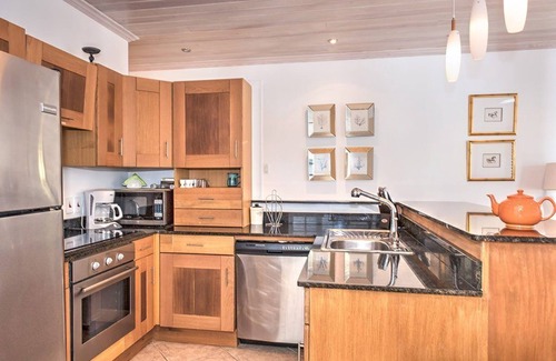 Gibbs Bay Condominio | New Owner | Beach Walk | 3 Bed family Condo close to Gibbes & Mullins Beach
