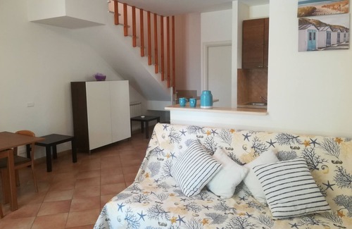 Fregenae Casa | Nueva villa panorámica con jardín y terraza.