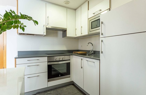 La Coruna Apartamento | ATICO NUEVO Centriquisimo PLAYA ORZAN con garaje 2 baños, wifi
