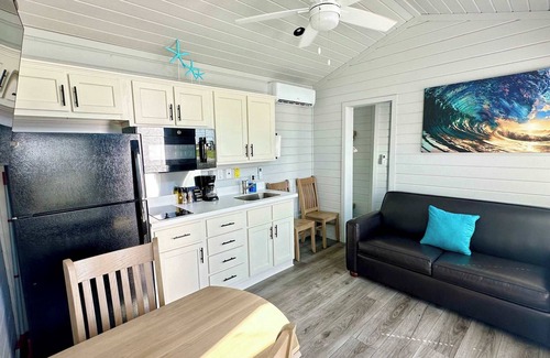 Gilchrist Casa | New! Pet & Family Friendly*On the Bay