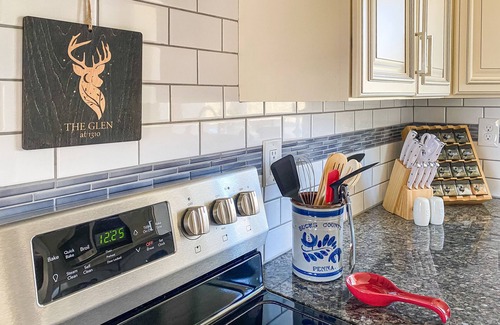 Blooming Glen Casa | New! Pet-friendly Bucks County home, huge backyard