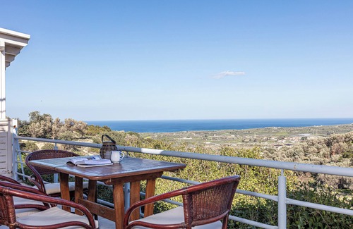 Adele Apartamento | [NEW] Plakoti Apartment 5, w/ shared pool and amazing view
