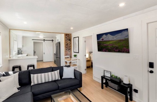 West End Casa | NEW Point Ruston/Point Defiance Updated Craftsman!
