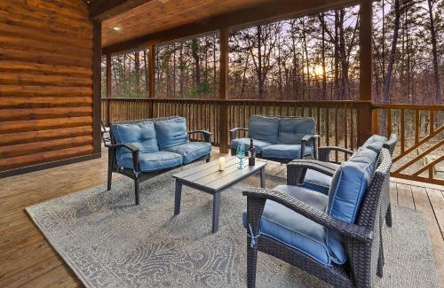 Hochatown Casa | NEW Prime Cabin Hot Tub-Firepit-Safari Sleeps 8