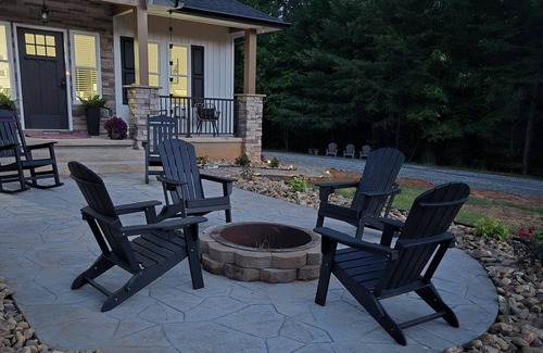Stonecrest Cabaña | New Private Cottage in Lake Lure w/ Gazebo & Firepit