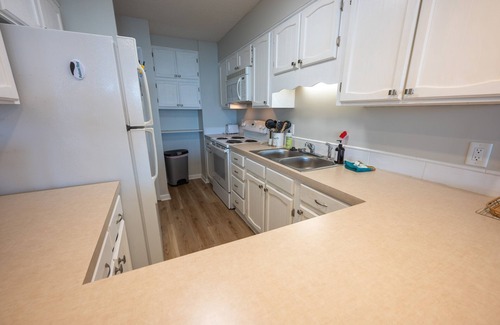 Crescent Beach Condominio | New, Private, Crescent Sands, Direct Oceanfront!
