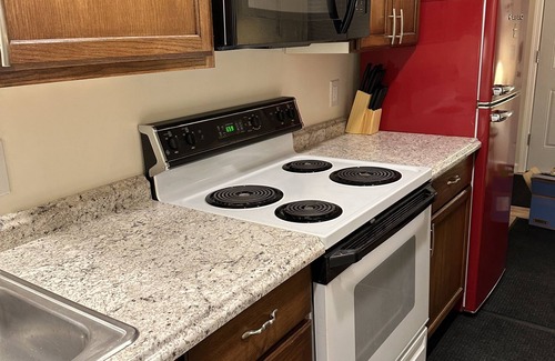 Twin Falls County Casa | NEW Private House B with Carports + EV Charger L2