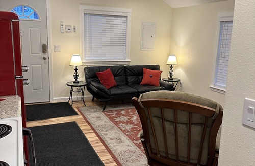 Twin Falls County Casa | NEW Private House B with Carports + EV Charger L2