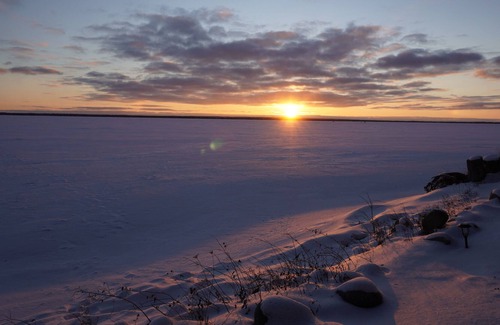 Onaway Cabina | New Private Lakefront Cottage on Black Lake