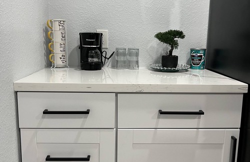 Cactus View Casa | NEW! Private Modern Home Near Sky Harbor Airport! AFFORDABLE!