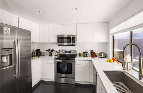 Racquet Club Estates Condominio | NEW! Private Pool & Mountain Views!