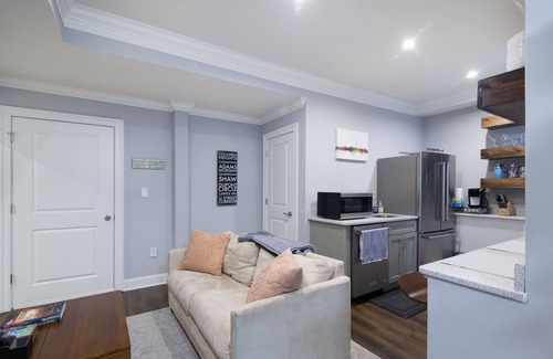Park View Casa | Nuevo espacio privado en Columbia Heights / Shaw / U-St.