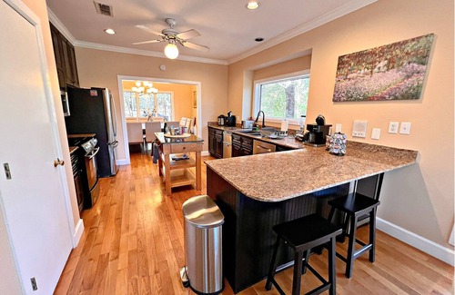 Daphne Casa | New Property Alert! Check out this MASSIVE Luxury House. Pet Friendly!