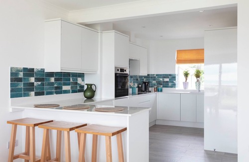 Middleton-on-Sea Casa | New Property - Beachfront 4 bedroom with direct access to the beach