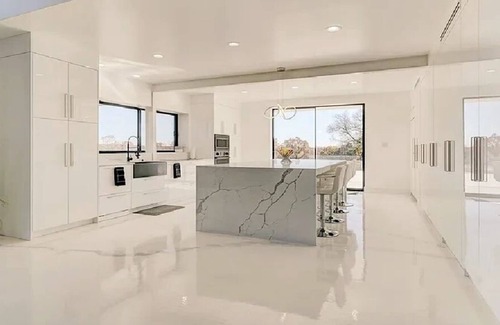 Ardmore Casa | New! Pure Luxury W Private Indoor Pool/Spa Near Sandy Beach!