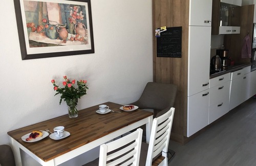 Gelbensande Apartamento | Nuevo apartamento tranquilo en el bosque costero Graal-Müritz convivencia apartamento Hasenwinkel 4 EG