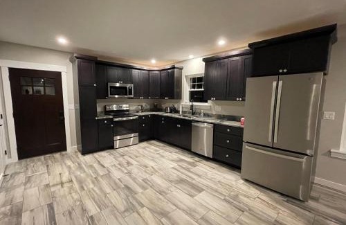 Bangor Casa | New ranch on RIVER with spectacular views